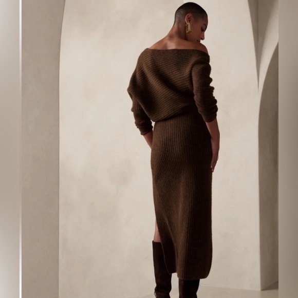 Banana Republic Colleta Off Shoulder Midi Sweater Dress Wool Womens Medium Brown - Picture 2 of 9